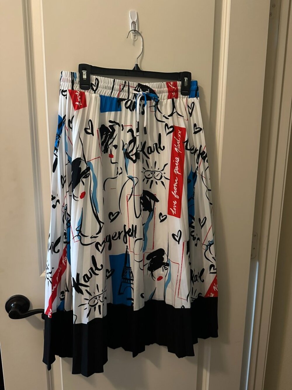 Ladies Karl Lagerfeld Paris Pleated Skirt Size Small